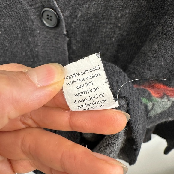 Anthropologie 27 Miles 100% Cashmere Rose Knit Gray Cardigan Button Front Size M - Picture 9 of 12